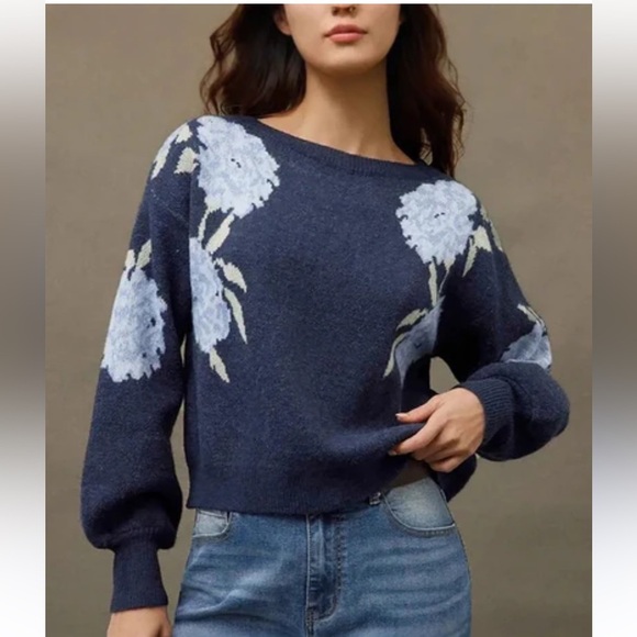 Sweaters - Floral jacquard balloon sleeve knit sweater top